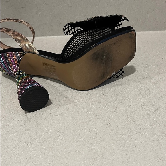 Betsey Johnson Black Heels with Multicolor Bow - Picture 4 of 6